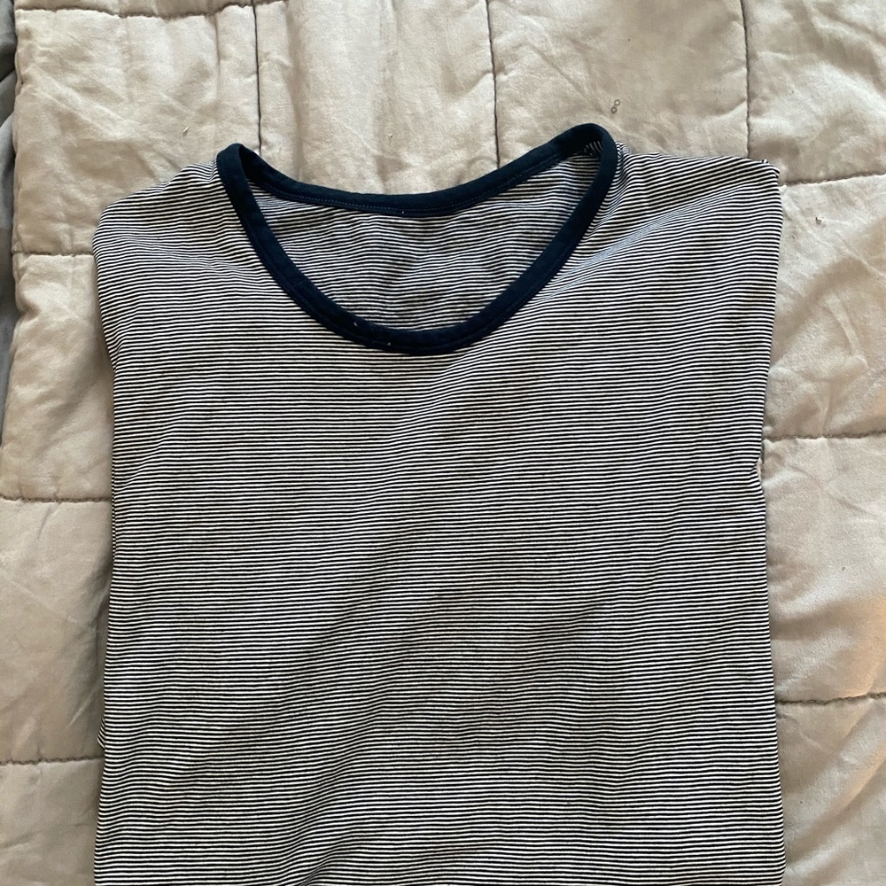 Lululemon Basic Tee - image 3